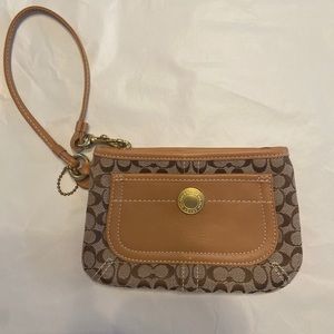 VINTAGE Coach wristlet - mint condition
